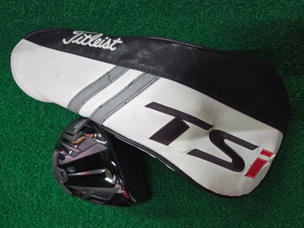 Titleist 타이틀리스트 TSi3 드라이버 헤드 이미지