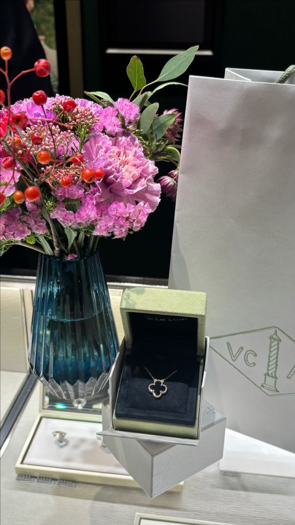 반클리프 아펠 빈티지 알함브라 펜던트 목걸이 (오닉스 / 18k 옐로우골드) 이미지