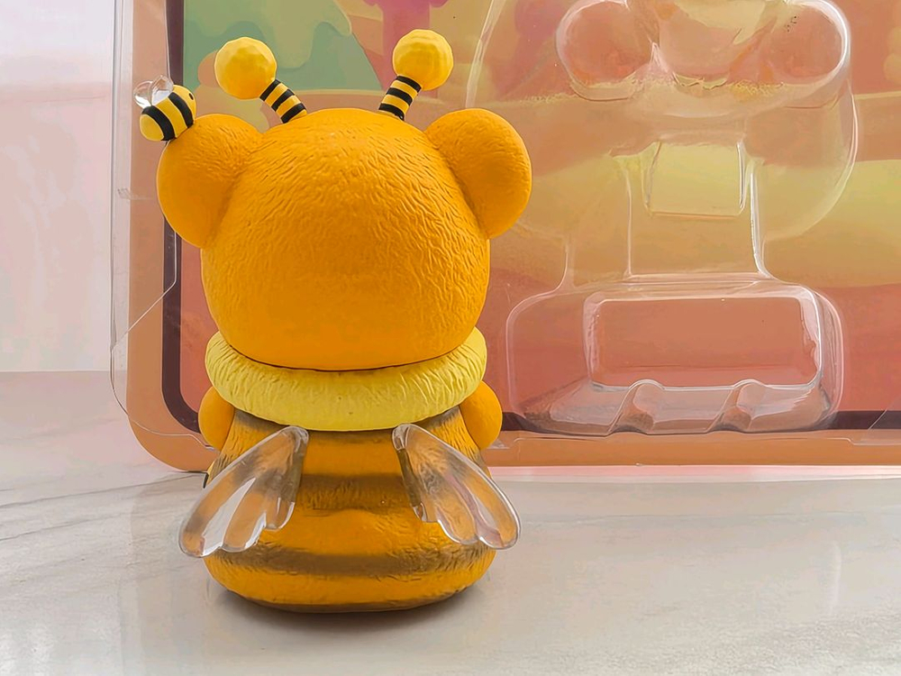 팝마트정품 꿀벌푸키 피규어 판매합니다--2