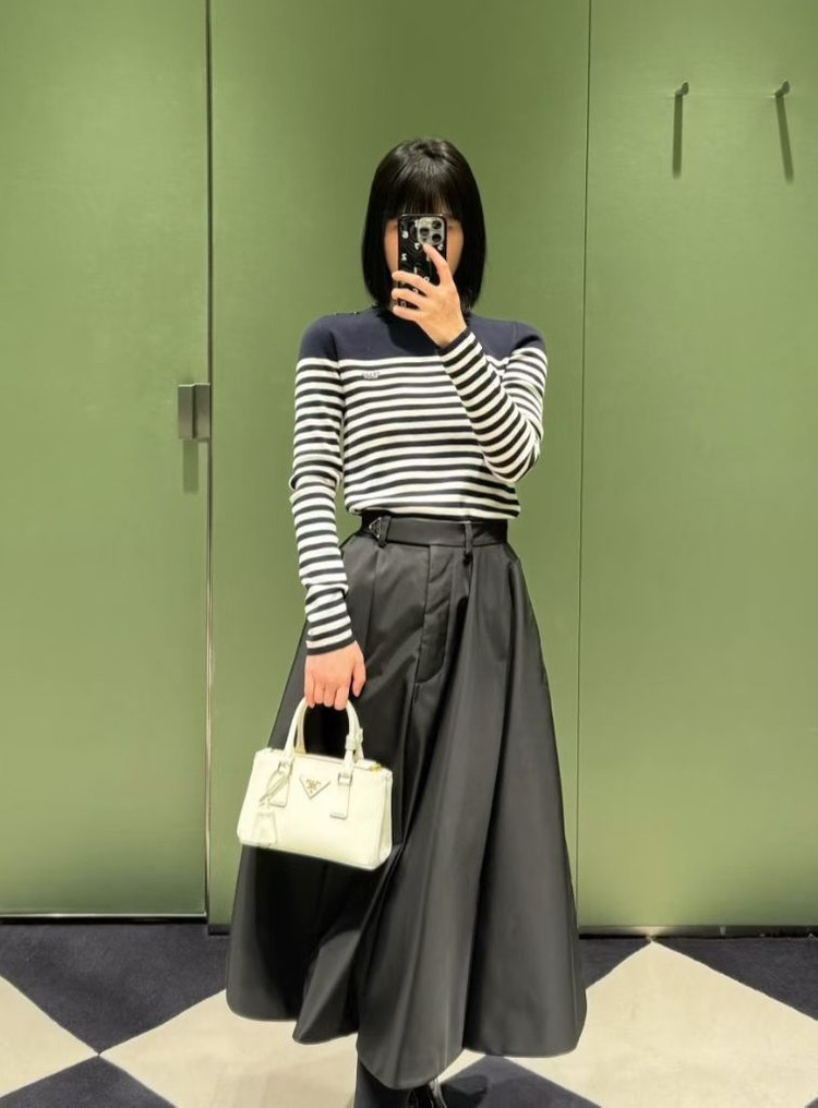 프라다 스트라이프 니트--6