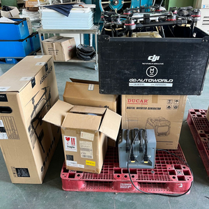 DJI MG-1P 세트 저전압 배터리 8개, 4구 충전기, 액제통 새것1개, 듀카발전기 1개, 기타부품 이미지