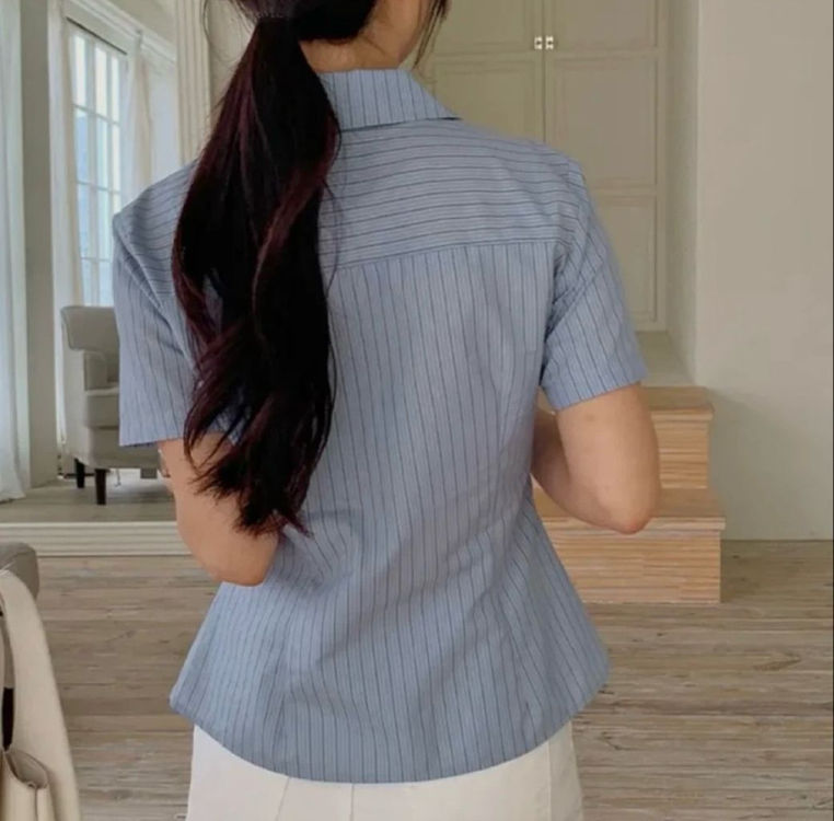 리리앤코 반팔 블라우스 이미지