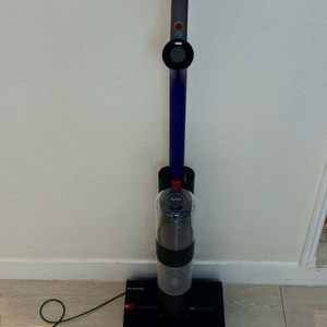 다이슨 물걸레 청소기 G1 팝니다 이미지