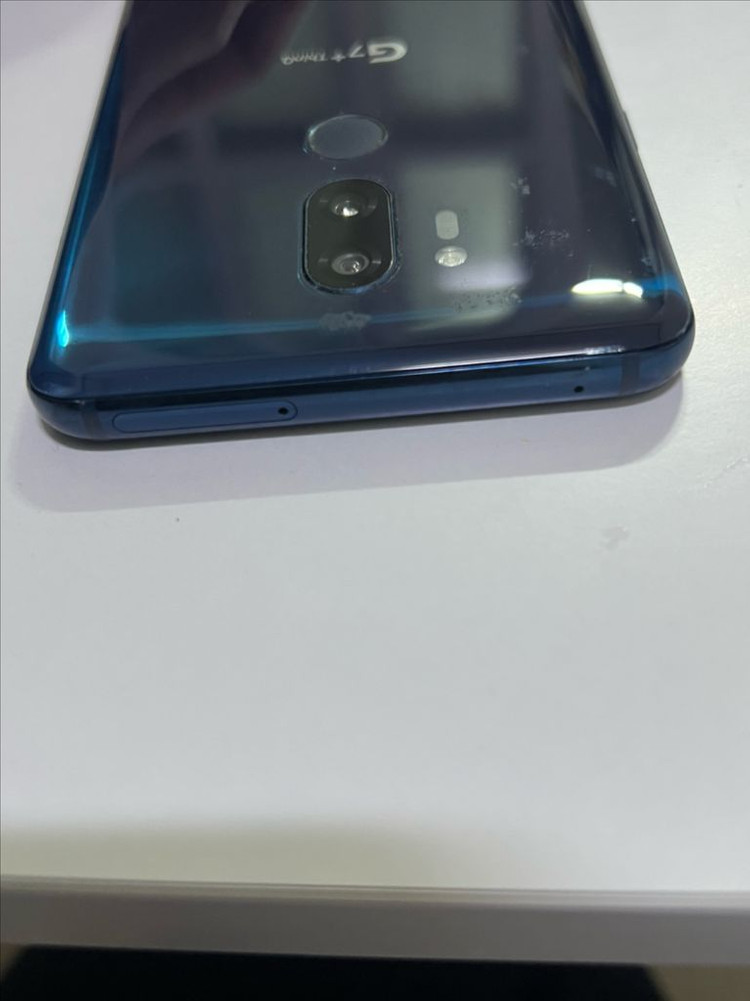 LG G7+--4