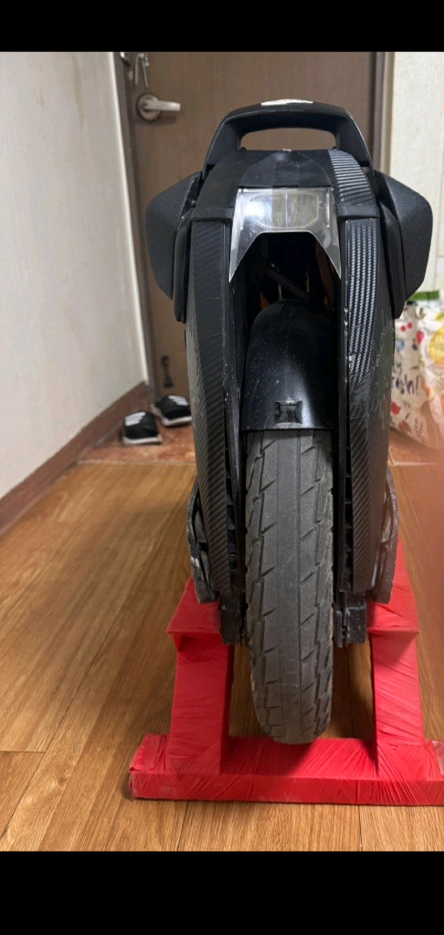 외발 전동휠. 킹송 KS-S18 2024년식 급처분 합디다. 이미지