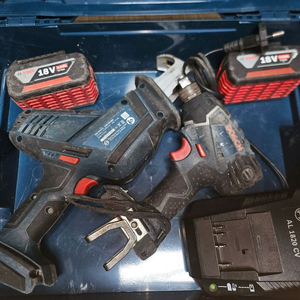 보쉬 18V 충전 왕복톱, 전동톱, 컷쏘 + 임팩 겸 렌치 드릴 세트 이미지