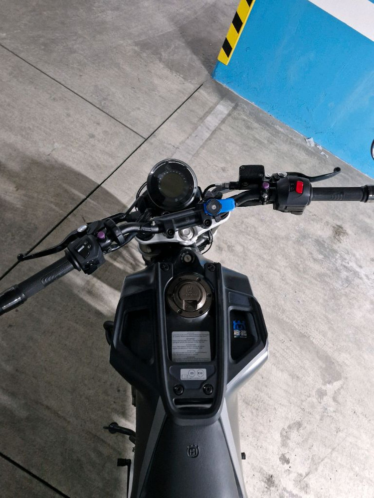 허스크바나 스바르트필렌 401(2021년식) 이미지