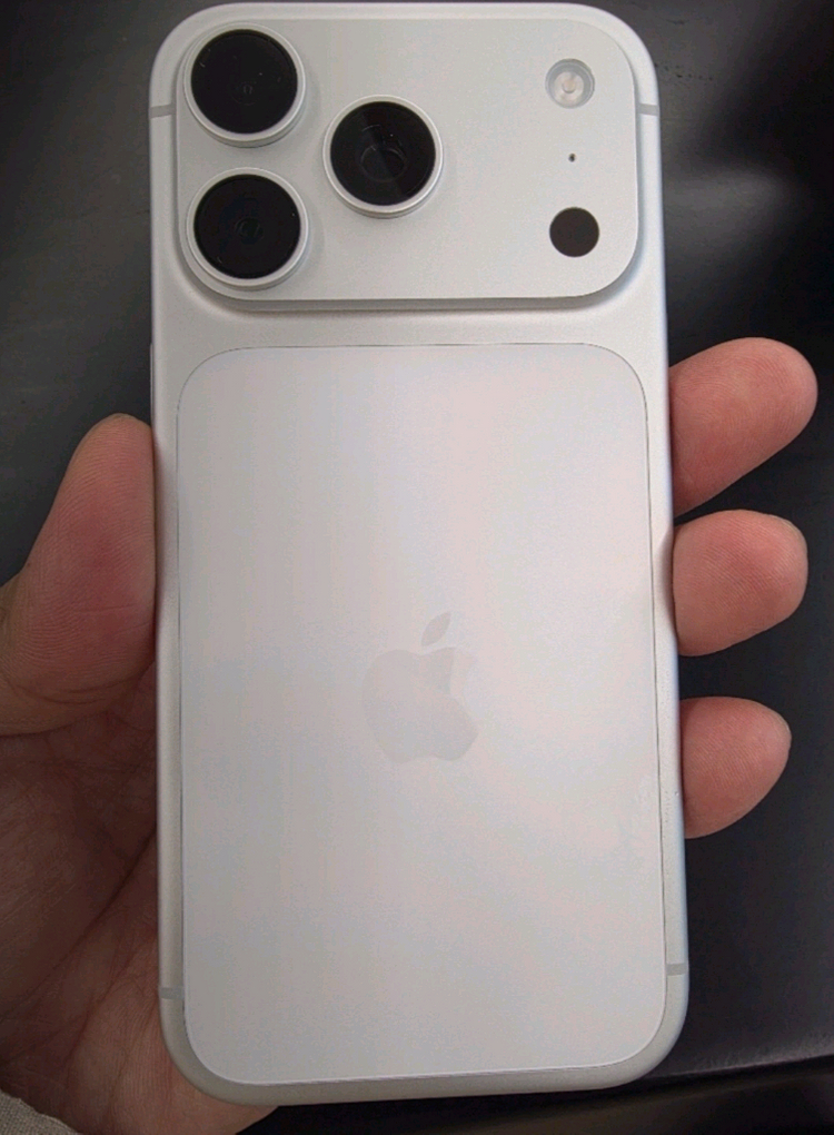 아이폰17프로 256G 실버 자급제 판매합니다--10