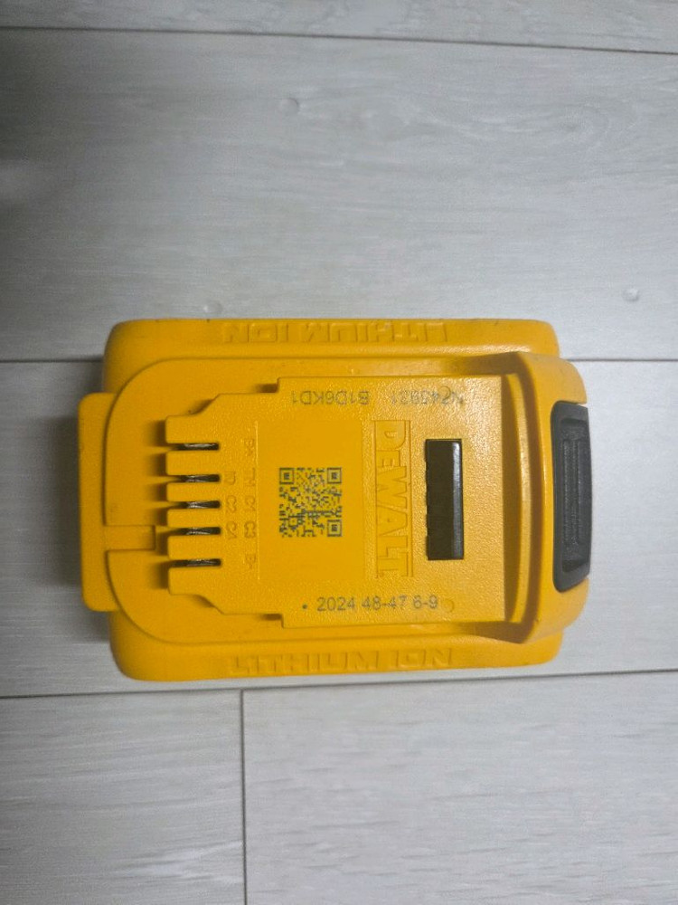 디월트 정품 배터리 5.0--3