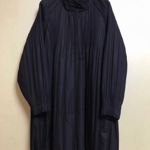 플리츠플리즈 블랙 플리츠 코트