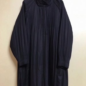 플리츠플리즈 블랙 플리츠 코트