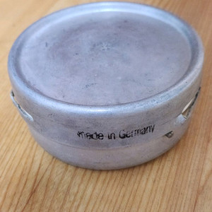 독일군 버터를 보관하는 버터캔 입니다 이미지