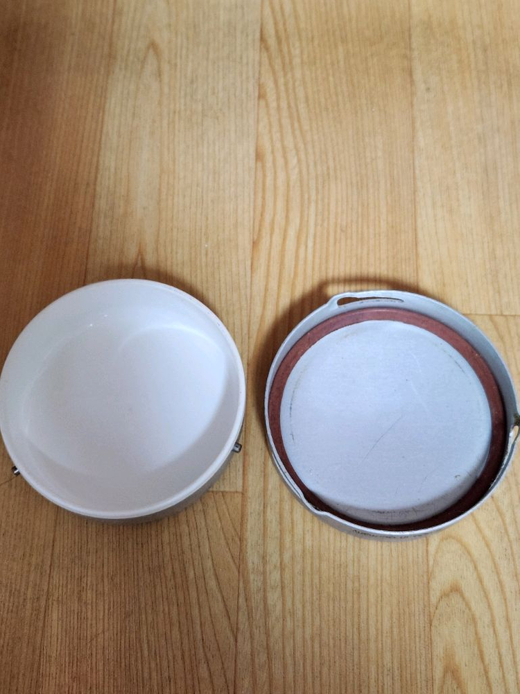 독일군 버터를 보관하는 버터캔 입니다 이미지