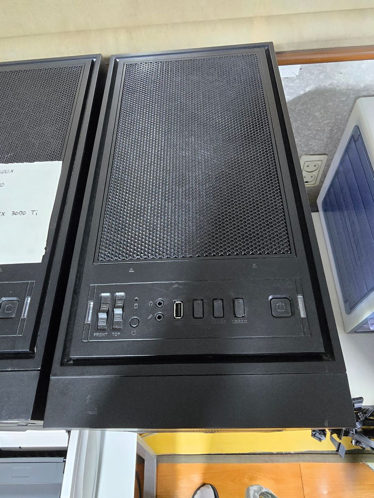 Intel Core i7-8700 CPU GeForce RTX 2060 게이밍 데스크탑 본체 이미지