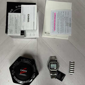 카시오 지샥 GMW-B5000-1DR풀메탈 시계