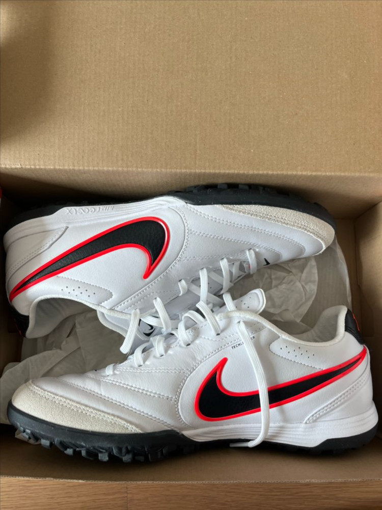 나이키 티엠포 리게라 프로 TF 275mm 새상품 판매합니다--6