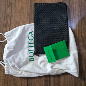 보테가베네타 클러치백