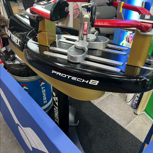 요넥스 프로텍8 스트링머신 판매합니다.