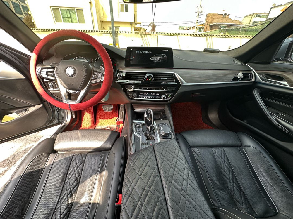 bmw G30 520D 18년식 판매합니다 m스포츠 플러스 등급 이미지