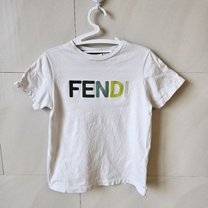 펜디키즈티셔츠.12Y