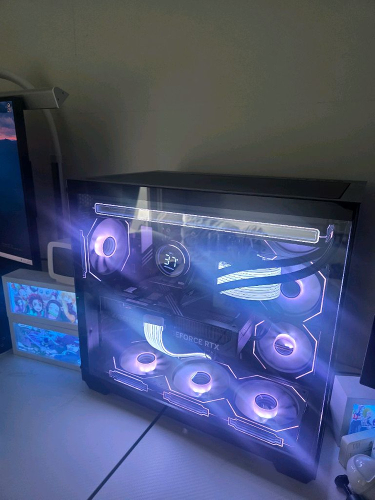 라이젠7 7800X3D RTX5070 본체 팝니다 이미지