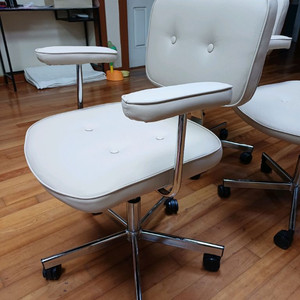 미드센츄리 의자 저렴하게 드립니다~ 이미지