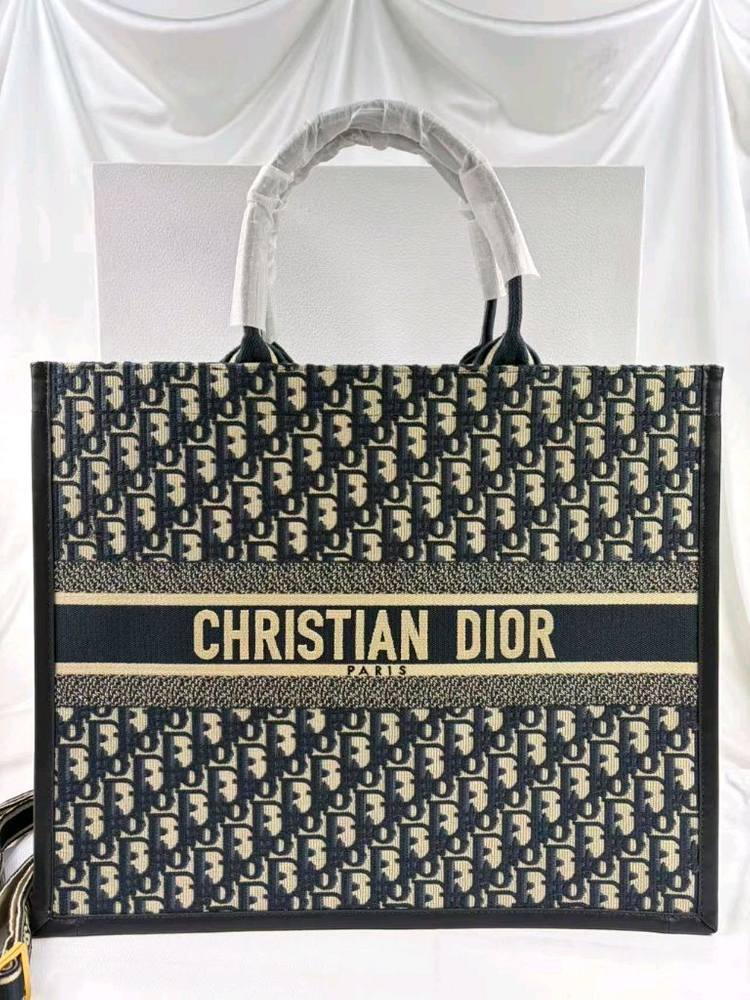 디올 오블리크 북 토트 레더 라지 백 이미지