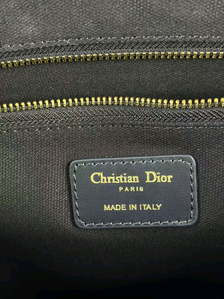 디올 오블리크 북 토트 레더 라지 백 이미지