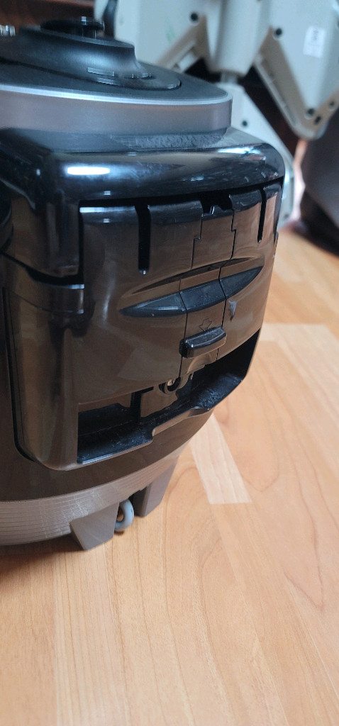 쿠쿠 10인용 압력밥솥 (CRP-QS10) 부품용으로 팝니다23년 8월 제조된 거의 신품급 쿠쿠 압력밥솥입니다.작동--3