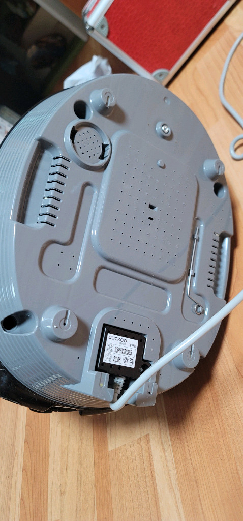 쿠쿠 10인용 압력밥솥 (CRP-QS10) 부품용으로 팝니다23년 8월 제조된 거의 신품급 쿠쿠 압력밥솥입니다.작동--5