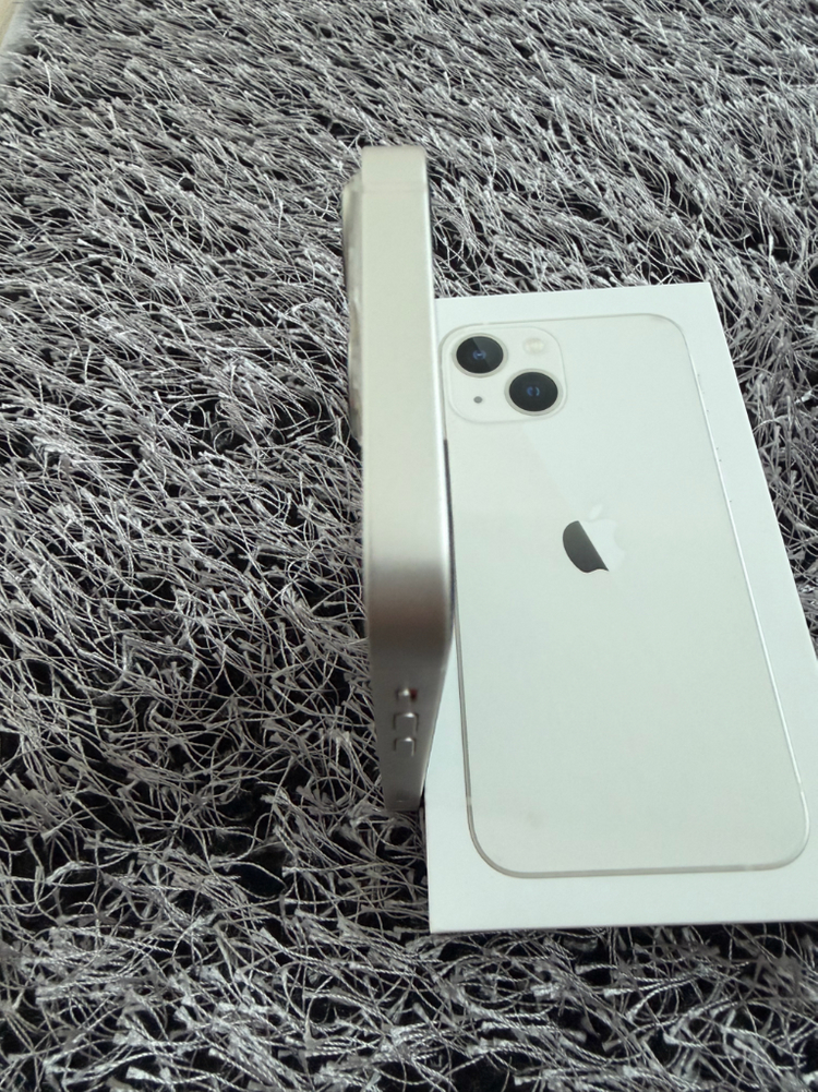 아이폰13미니 스타라이트 256기가 판매합니다.--5