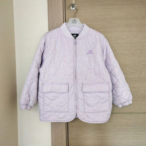 뉴발란스 키즈 경량패딩 130사이즈