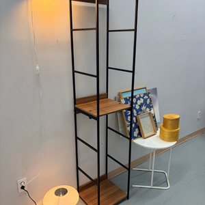 진열장 옷장 스탠드 옷걸이 좁고 긴 형태 가구 이미지