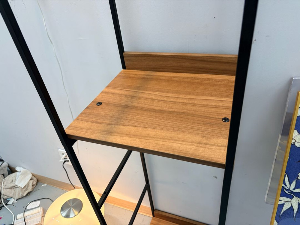 진열장 옷장 스탠드 옷걸이 좁고 긴 형태 가구 이미지