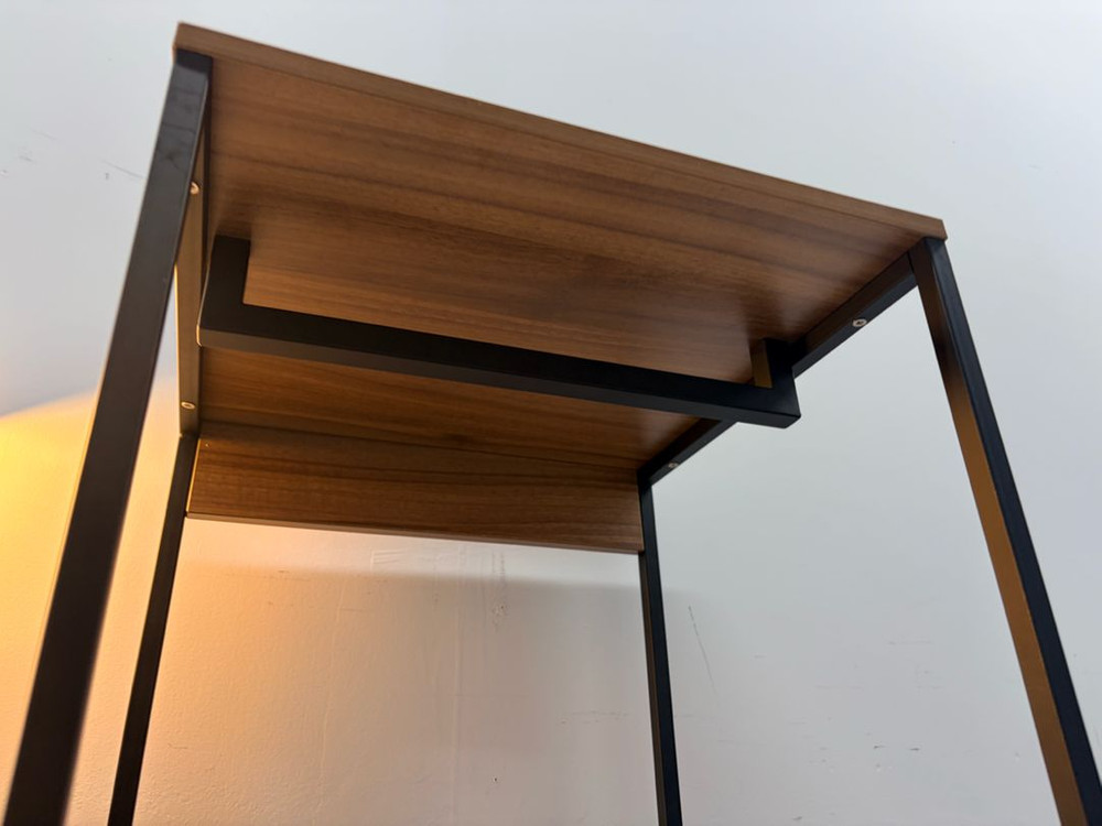 진열장 옷장 스탠드 옷걸이 좁고 긴 형태 가구 이미지