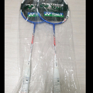 새상품 국내정품 요넥스 아스트록스3DG 4u라켓 입니다.