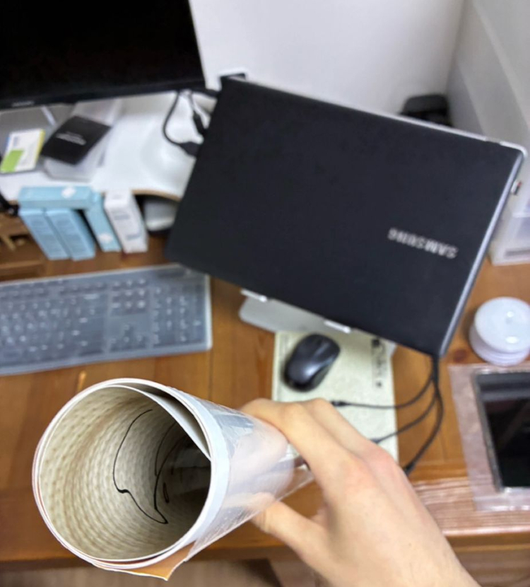 교촌치킨 배우 변우석 브로마이드 사인 포스터 이미지