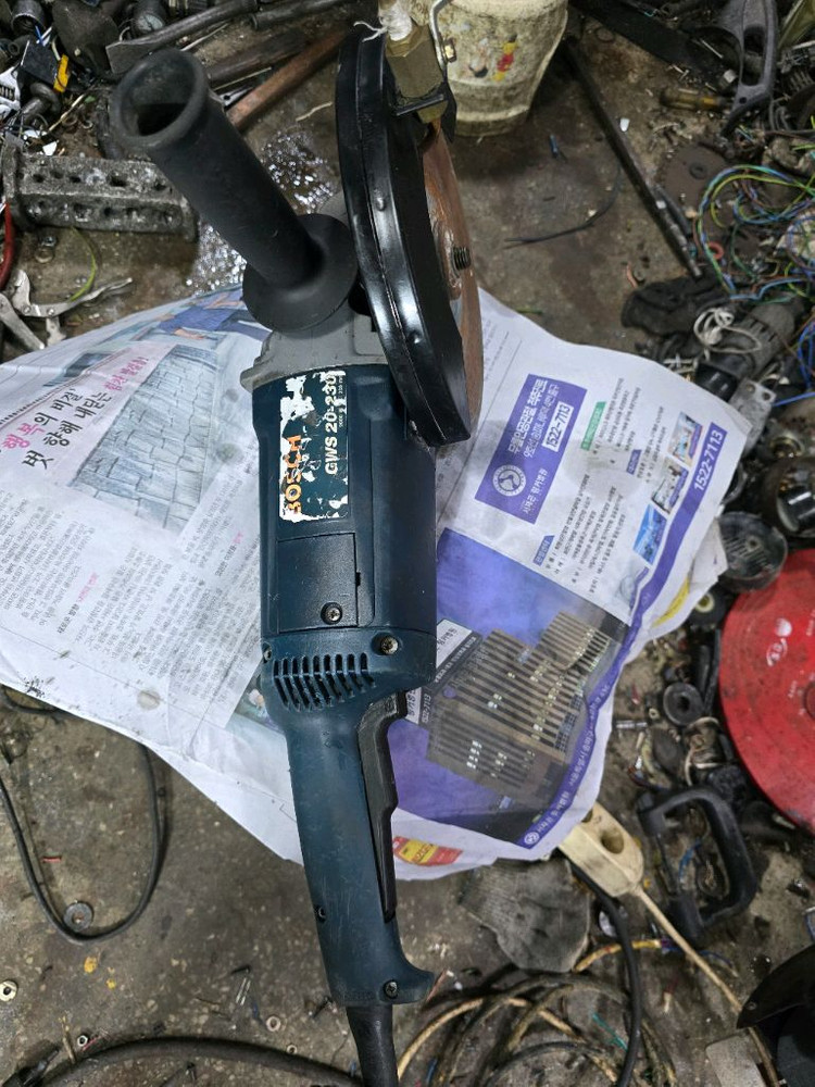 보쉬9인치 그라인다 독일제조 이미지