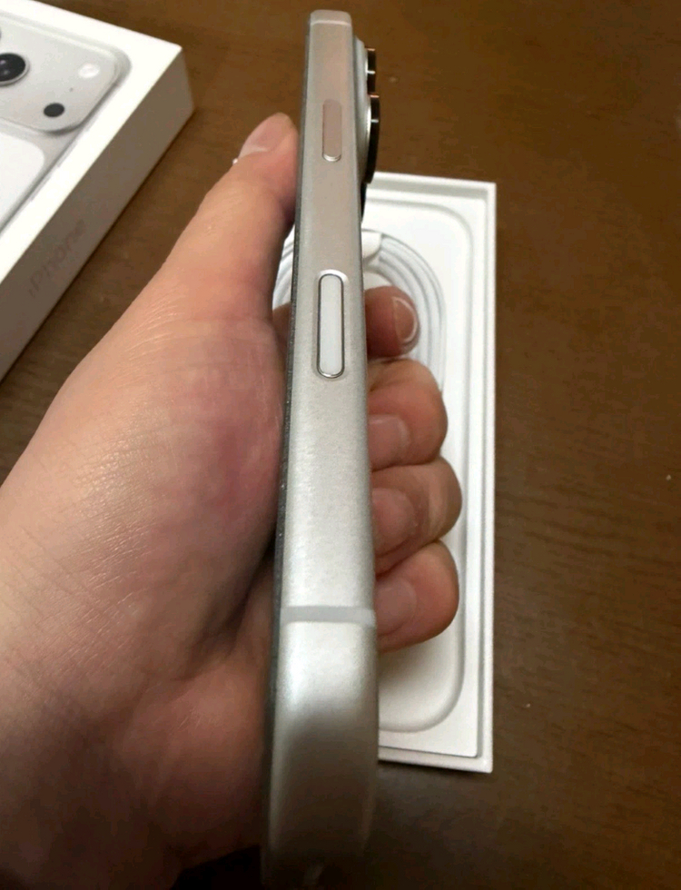 아이폰17프로256실버 자급제 풀박스--3