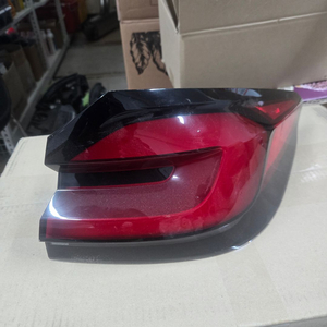 BMW 5시리즈 G30후기형 LCI 조수석 테일램프 후미등 이미지