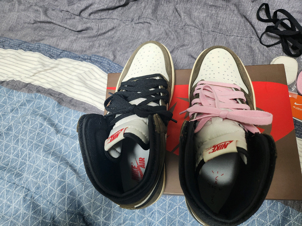 새상품 나이키 조던1x스캇 모카하이 275 싸게팝니다.--4