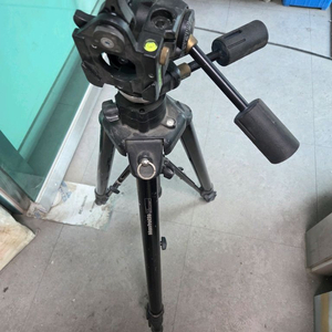 맨프로토 475B 삼각대 + 229헤드 (헤드 고장) 이미지