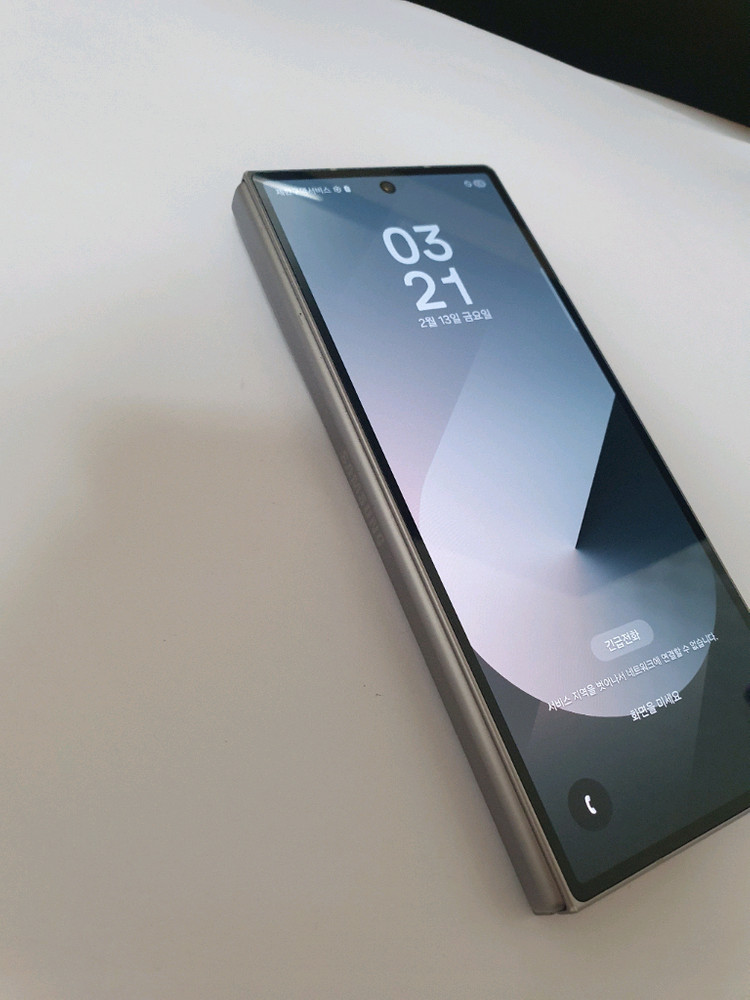 갤럭시폴드6 무잔상 아주깨끗 보증기간2026년10월까지--4