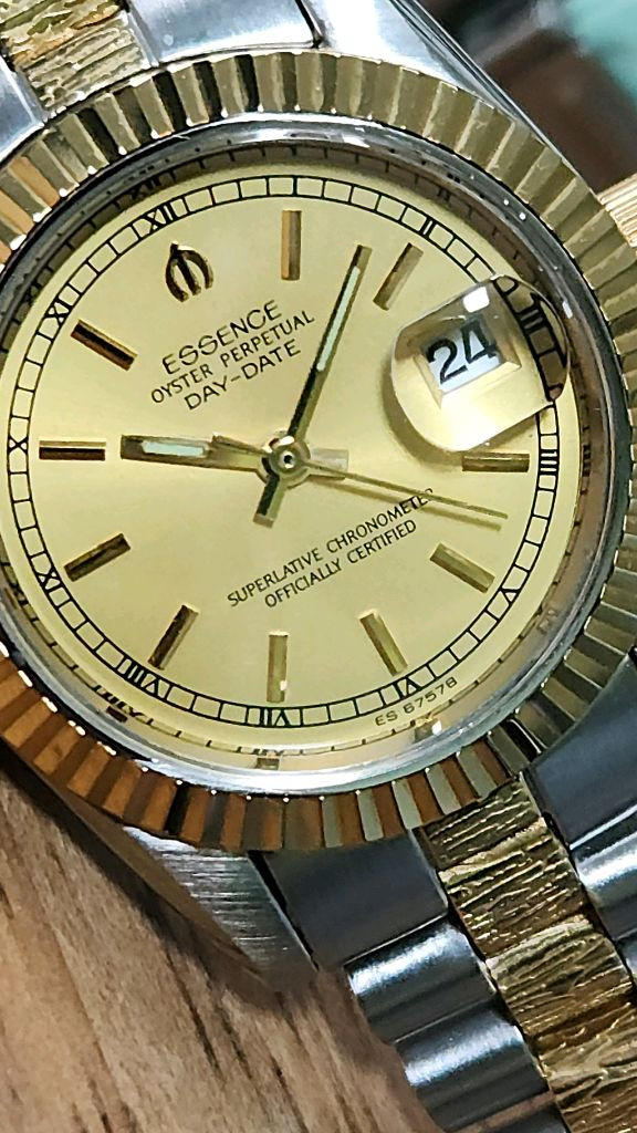 #에센스 여성용 오이스터 퍼페츄얼 데이져스트 골드 콤비 여성명품시계 급처--6