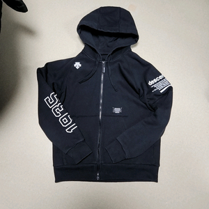 데상트 후드집업 95사이즈.남여공용