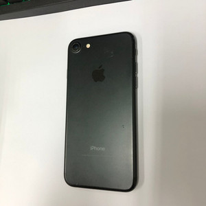 아이폰7 32GB 매트블랙 중고폰 배터리100% 인스타 사진폰 카메라폰 레트로감성 210965