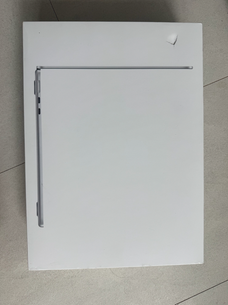 2024 맥북 에어 13 m3 (a3113) 판매합니다--3