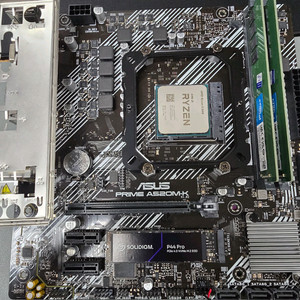라이젠 5600+아수스 프라임 A520m+마이크론 ddr4 8g 2개+솔리다임 P44 pro 1t 팝니다(택포)
