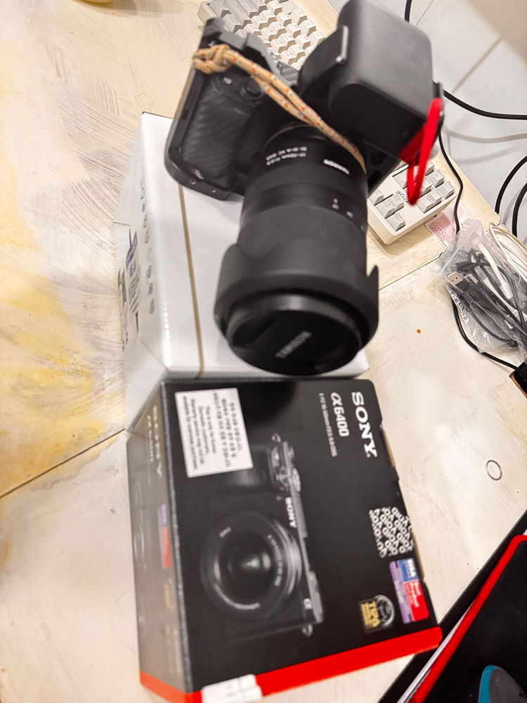 (소니 a6400+번들16~50) + ((수정)::탐론17-70mm 렌즈) + 스몰리그 케이지(개별판매 가능) 이미지