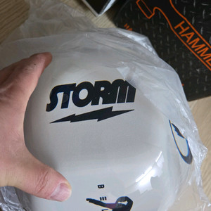 볼링공 스톰 벨모 화이트 14p 팝니다